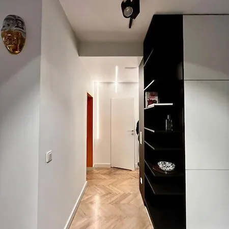 Art & Design 3 In Center *