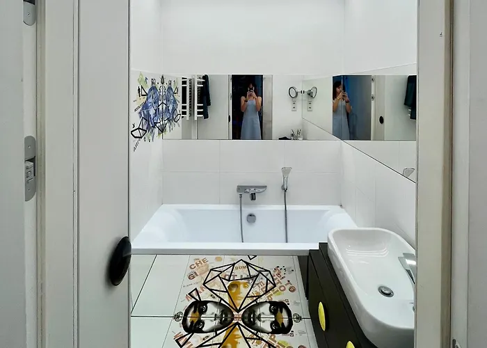 Art & Design 3 In Center Apartament